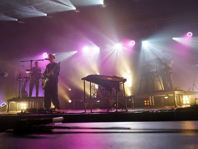 II Lubuski Festiwal Otwartych Piwnic i Winnic – Zielona Góra-Zabór 2022. 30 kwietnia 2022 r. w Lubuskim Centrum Winiarstwa w Zaborze porywające koncerty dali Krzysztof Zalewski, Andrzej Smolik i Kev Fox.