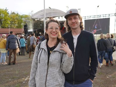 II Lubuski Festiwal Otwartych Piwnic i Winnic – Zielona Góra-Zabór 2022. 30 kwietnia 2022 r. w Lubuskim Centrum Winiarstwa w Zaborze porywające koncerty dali Krzysztof Zalewski, Andrzej Smolik i Kev Fox.