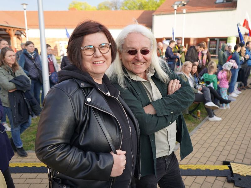 II Lubuski Festiwal Otwartych Piwnic i Winnic – Zielona Góra-Zabór 2022. 30 kwietnia 2022 r. w Lubuskim Centrum Winiarstwa w Zaborze porywające koncerty dali Krzysztof Zalewski, Andrzej Smolik i Kev Fox.