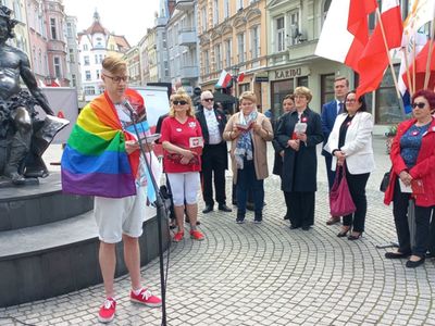 3 maja 2022 r. – z okazji 231. rocznicy uchwalenia Konstytucji 3 Maja - na zielonogórskim deptaku czytano fragmenty Konstytucji RP. 

