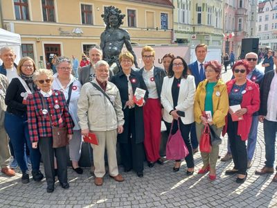 3 maja 2022 r. – z okazji 231. rocznicy uchwalenia Konstytucji 3 Maja - na zielonogórskim deptaku czytano fragmenty Konstytucji RP. 

