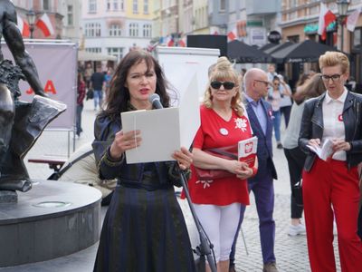 3 maja 2022 r. – z okazji 231. rocznicy uchwalenia Konstytucji 3 Maja - na zielonogórskim deptaku czytano fragmenty Konstytucji RP. 

