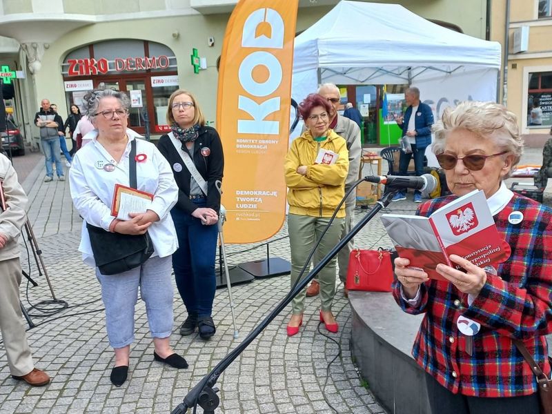 3 maja 2022 r. – z okazji 231. rocznicy uchwalenia Konstytucji 3 Maja - na zielonogórskim deptaku czytano fragmenty Konstytucji RP.