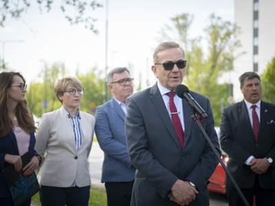 Pierwsze merytoryczne spotkanie zespołu doraźnego ds. uchodźców wojennych z Ukrainy oraz briefing prasowy strony samorządowej zespołu