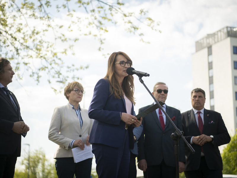 Pierwsze merytoryczne spotkanie zespołu doraźnego ds. uchodźców wojennych z Ukrainy oraz briefing prasowy strony samorządowej zespołu