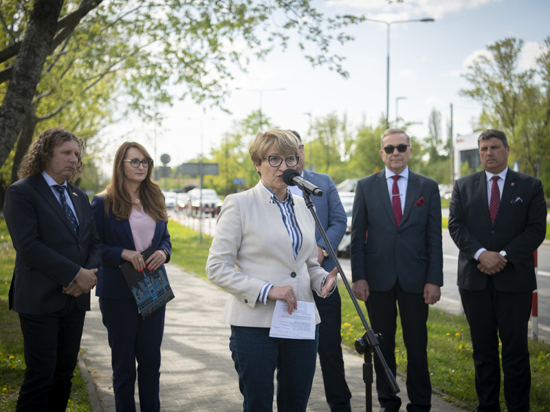 Pierwsze merytoryczne spotkanie zespołu doraźnego ds. uchodźców wojennych z Ukrainy oraz briefing prasowy strony samorządowej zespołu