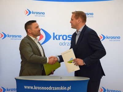 Podpisanie umów na dofinansowanie inwestycji sportowych, turystycznych i renowacji zabytków