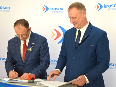 Podpisanie umów na dofinansowanie inwestycji sportowych, turystycznych i renowacji zabytków