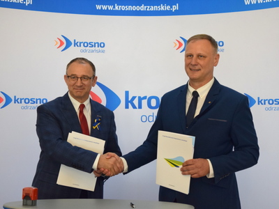 Podpisanie umów na dofinansowanie inwestycji sportowych, turystycznych i renowacji zabytków