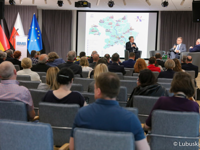 Debata podczas VII Szczytu Politycznego Partnerstwo Odry w Zielonej Górze