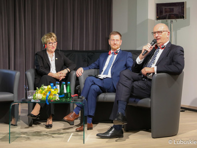 Debata podczas VII Szczytu Politycznego Partnerstwo Odry w Zielonej Górze