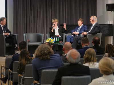 Debata podczas VII Szczytu Politycznego Partnerstwo Odry w Zielonej Górze