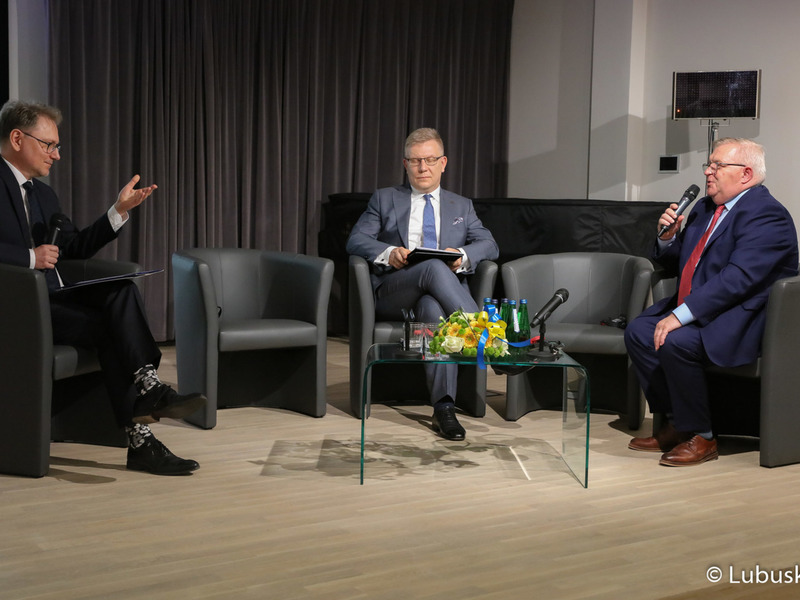 Debata podczas VII Szczytu Politycznego Partnerstwo Odry w Zielonej Górze