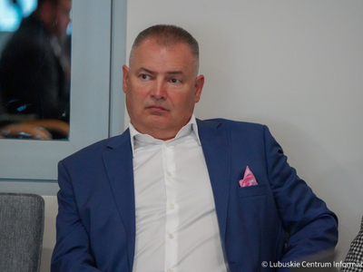 Senator Robert Dowhan podczas obrad XLIII zwyczajnej sesji Sejmiku Województwa Lubuskiego