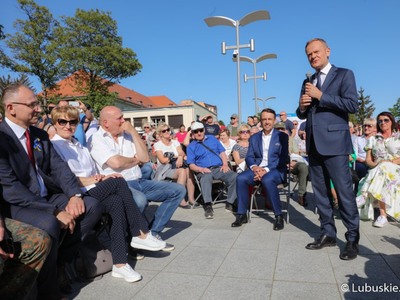 Spotkanie Donalda Tuska z mieszkańcami Krosno Odrz. 