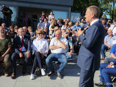 Spotkanie Donalda Tuska z mieszkańcami Krosno Odrz. 