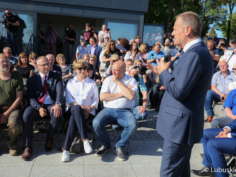 Spotkanie Donalda Tuska z mieszkańcami Krosno Odrz.
