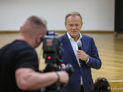 Spotkanie przewodniczącego PO Donalda Tuska ze studentami Uniwersytetu Zielonogórskiego oraz mieszkańcami Zielonej Góry w Auli UZ 