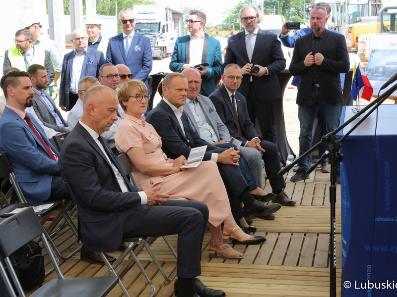 Uroczystość podpisania aktu erekcyjnego pod budowę Parku Technologii Kosmicznych w Zielonej Górze Nowym Kisielinie