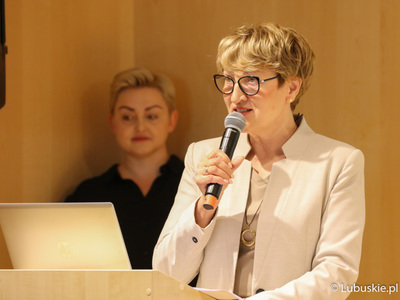 Marszałek Elżbieta Anna Polak przemawia inauguracji I Lubuskiego Festiwalu Innowacji Zielona Góra 2022