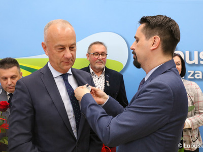 Członek zarządu woj. lubuskiego Marcin Jabłoński odznaczony odznaką honorową „Zasłużony dla transportu Rzeczypospolitej Polskiej”