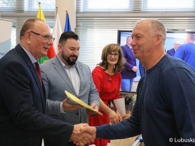 Przekazanie umowy w ramach konkursu Lubuska Odnowa Wsi 2022