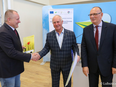 Przekazanie umowy w ramach konkursu Lubuska Odnowa Wsi 2022