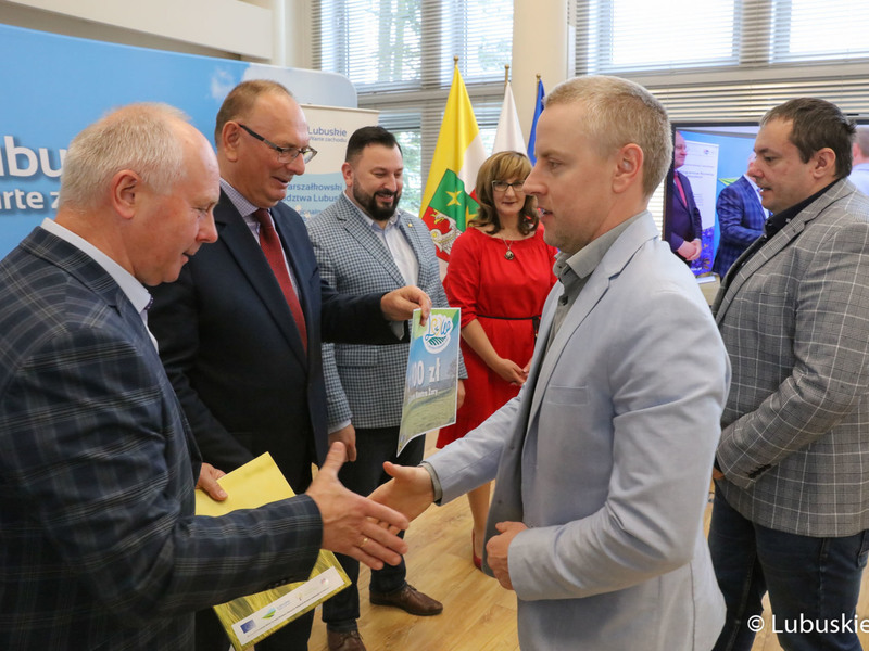 Przekazanie umowy w ramach konkursu Lubuska Odnowa Wsi 2022