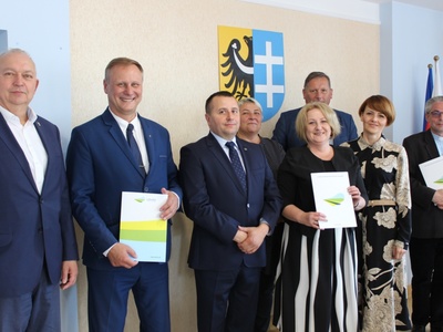 Podpisywanie umów we Wschowie
