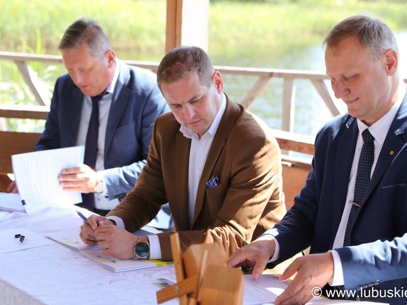 Wicemarszałek Ł. Porycki z dyrektorami