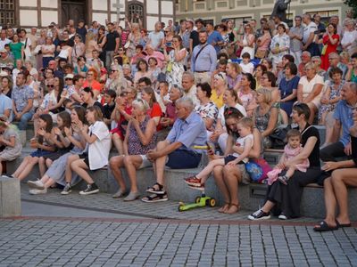 18 czerwca 2022 r. Koncert promenadowy artystów Filharmonii Zielonogórskiej. Zabrzmiała muzyka filmowa. Orkiestrą Symfoniczną Filharmonii Zielonogórskiej dyrygował gościnnie Łukasz Hermanowicz. Na finał były wielkie brawa i bisy. 