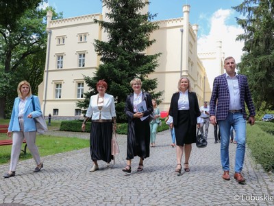 Uczestnicy spotkania edukacyjnego dla lubuskich prezydentów, burmistrzów i wójtów na temat rewitalizacji.