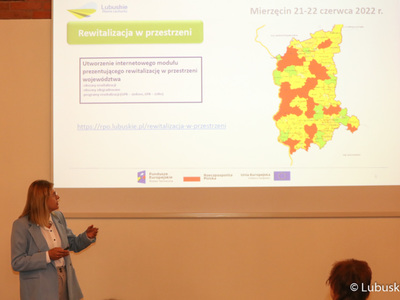 Spotkanie edukacyjne dla lubuskich prezydentów, burmistrzów i wójtów na temat rewitalizacji.