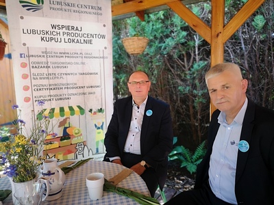 Wicemarszałek Stanisław Tomczyszyn oraz dyrektor LCPR Jacek Urbański 