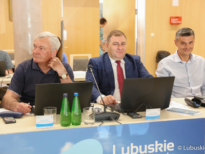 Radni podczas czerwcowej sesji Sejmiku Województwa Lubuskiego 