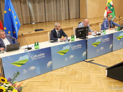 Prezydium Sejmiku Województwa Lubuskiego podczas czerwcowej sesji
