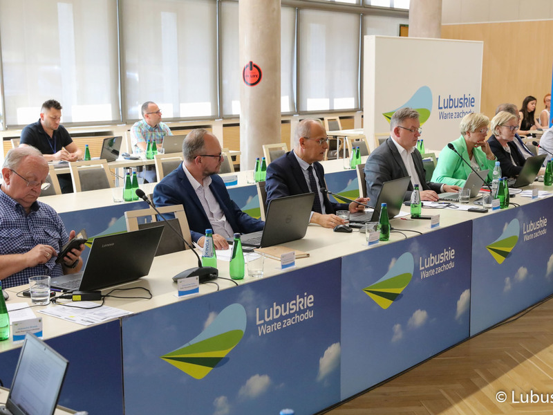 Radni podczas czerwcowej sesji Sejmiku Województwa Lubuskiego