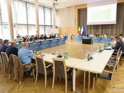 Posiedzenie Wojewódzkiej Rady Dialogu Społecznego w Sali Kolumnowej Urzędu Marszałkowskiego w Zielonej Górze
