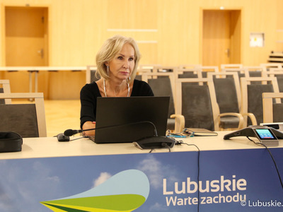 Radna wojewódzka Aleksandra Mrozek podczas sierpniowej sesji Sejmiku Województwa Lubuskiego