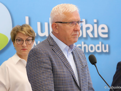 Uczestnicy konferencji prasowej na temat interwencji ws. katastrofy ekologicznej w Odrze oraz odpowiedzi na pismo Rzecznika Praw Obywatelskich