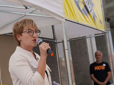 18 sierpnia 2022 r. Pikieta przed Sądem Rejonowym w Zielonej Górze w sprawie działań rządu wobec katastrofy ekologicznej na Odrze