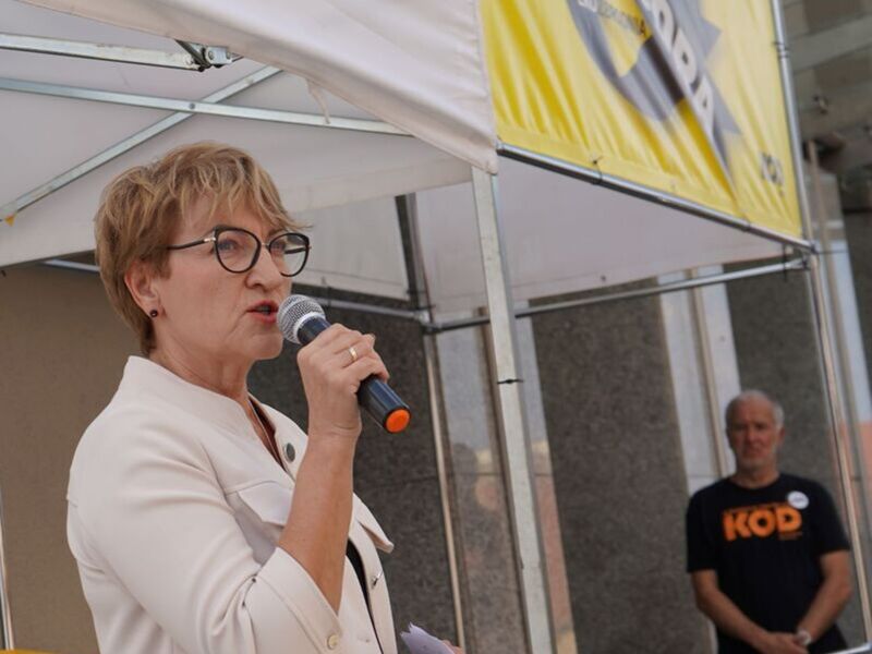 18 sierpnia 2022 r. Pikieta przed Sądem Rejonowym w Zielonej Górze w sprawie działań rządu wobec katastrofy ekologicznej na Odrze
