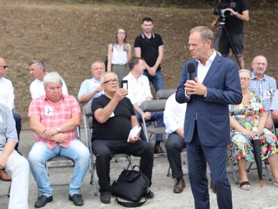 19 sierpnia 2022 r. Spotkanie z Donaldem Tuskiem w Krośnie Odrzańskim na temat katastrofy ekologicznej w Odrze