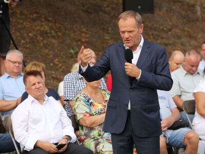 19 sierpnia 2022 r. Spotkanie z Donaldem Tuskiem w Krośnie Odrzańskim na temat katastrofy ekologicznej w Odrze