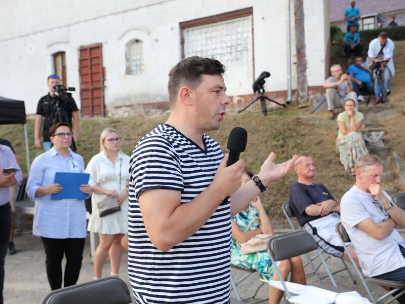 19 sierpnia 2022 r. Spotkanie z Donaldem Tuskiem w Krośnie Odrzańskim na temat katastrofy ekologicznej w Odrze