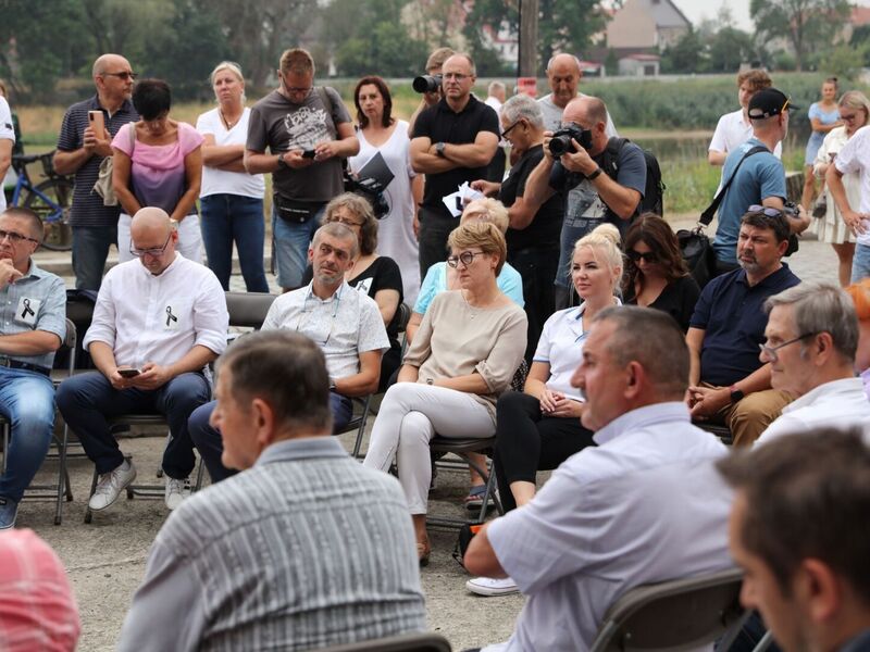 19 sierpnia 2022 r. Spotkanie z Donaldem Tuskiem w Krośnie Odrzańskim na temat katastrofy ekologicznej w Odrze