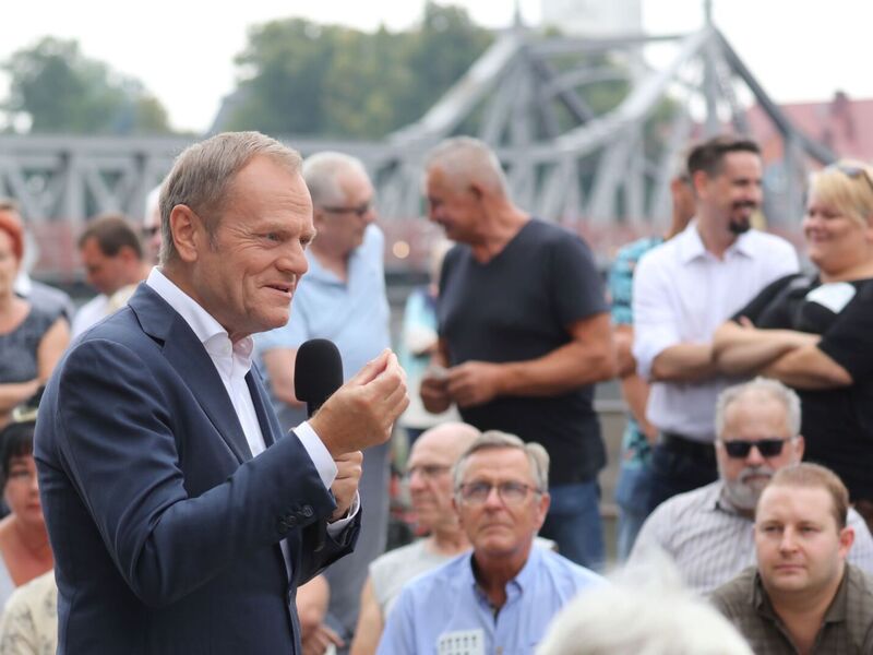 19 sierpnia 2022 r. Spotkanie z Donaldem Tuskiem w Krośnie Odrzańskim na temat katastrofy ekologicznej w Odrze