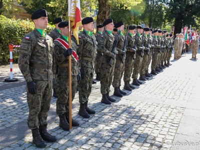 Uroczystości 83. rocznicy wybuchu II Wojny Światowej na Placu Bohaterów w Zielonej Górze