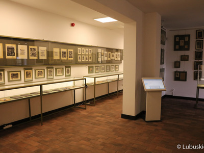 Eksponaty zmodernizowanego Muzeum Woldenberczyków w Dobiegniewie.