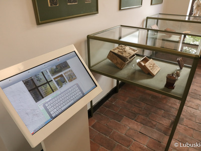 Eksponaty zmodernizowanego Muzeum Woldenberczyków w Dobiegniewie.